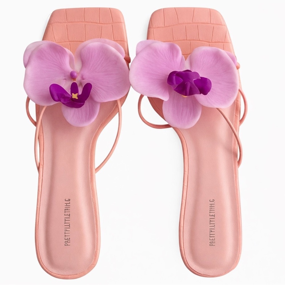 PrettyLittleThing Pink Floral Orchid Strappy Sandals with Purple Center